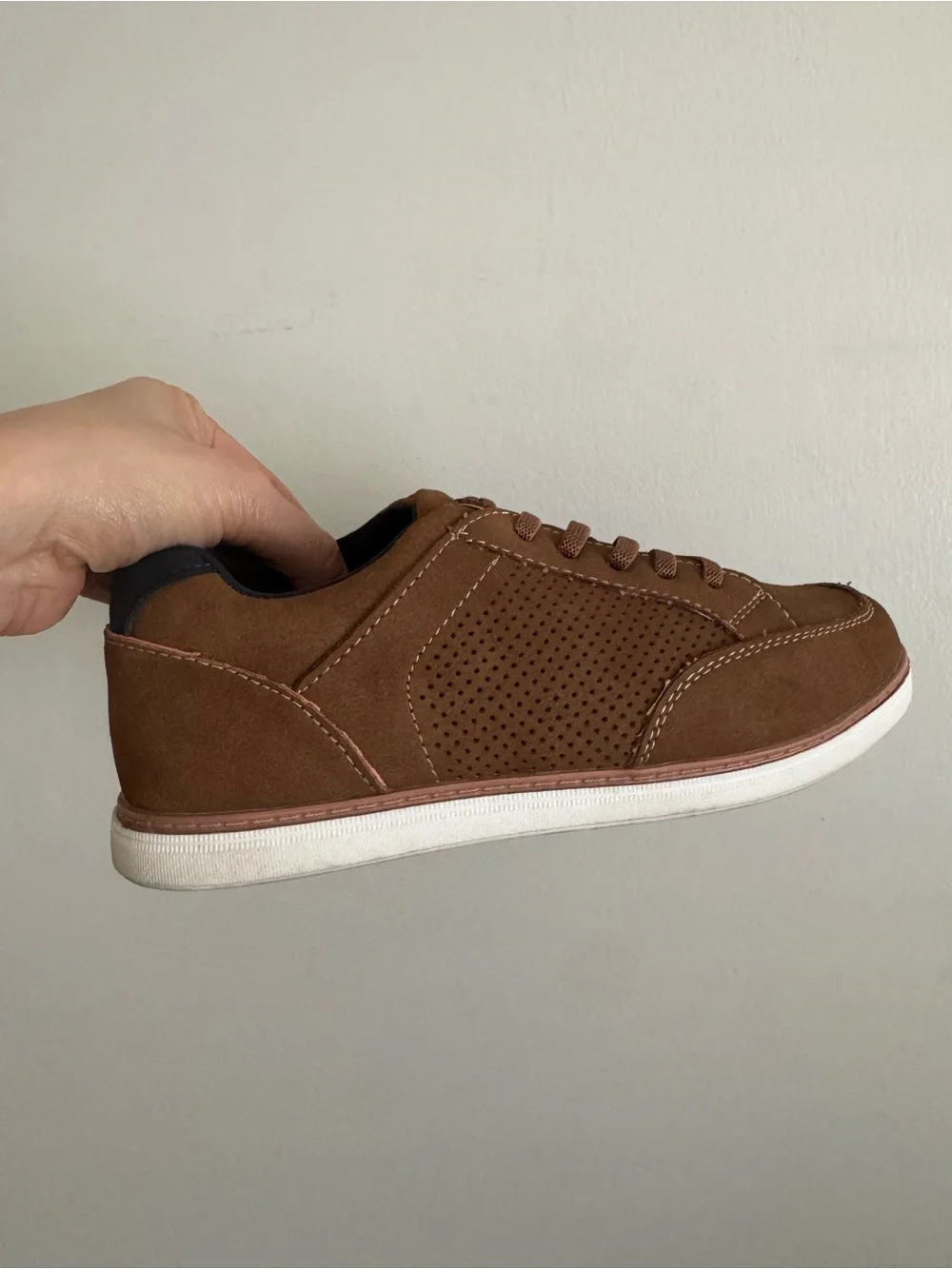 Crown Vintage Boy's Brown Suede elastic Lace Sneakers